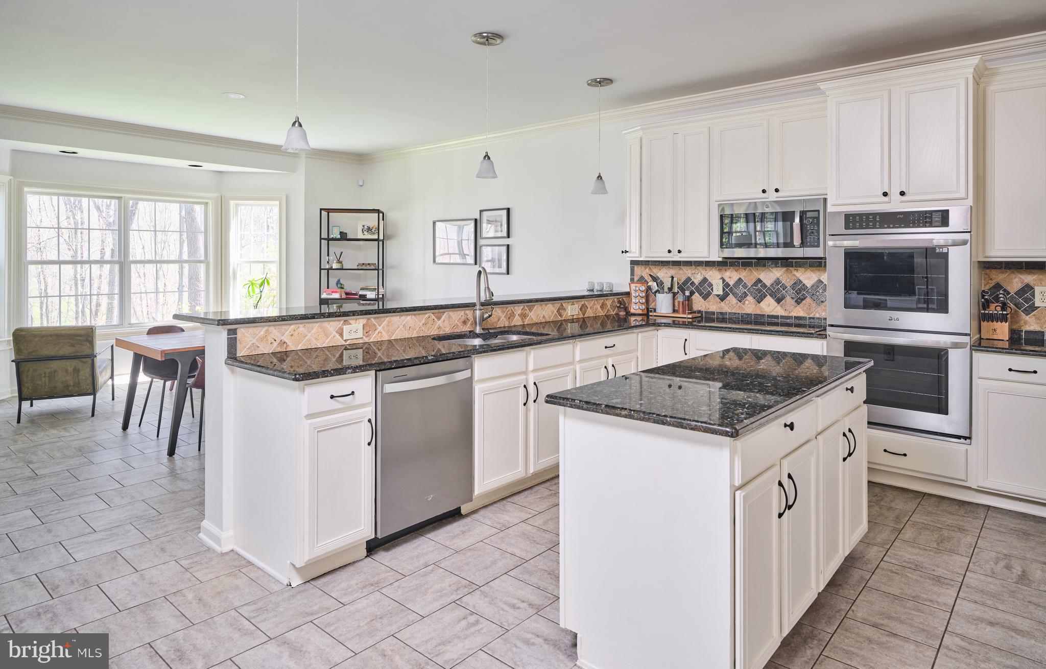 RIVERWOODS - Residential