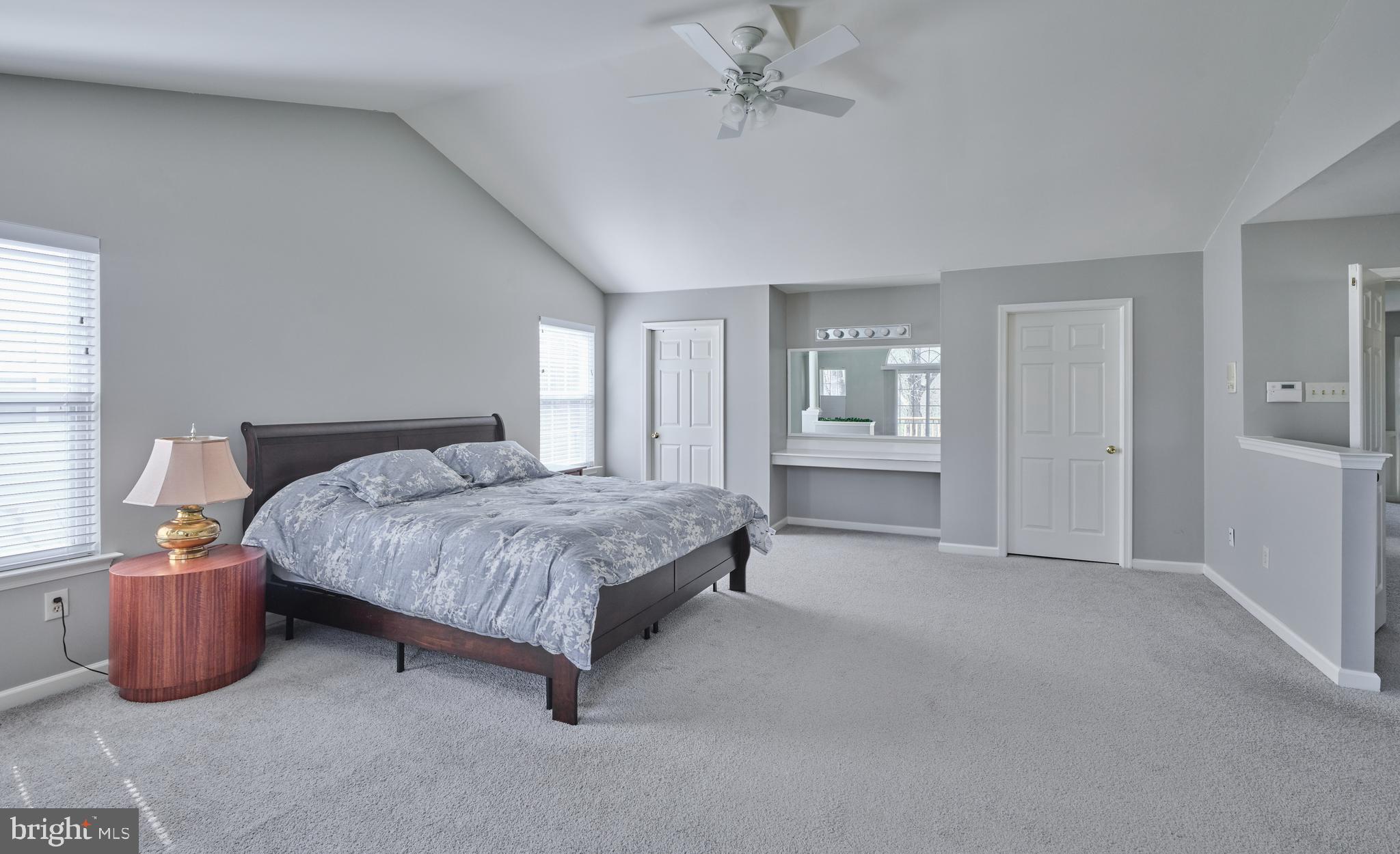 RIVERWOODS - Residential