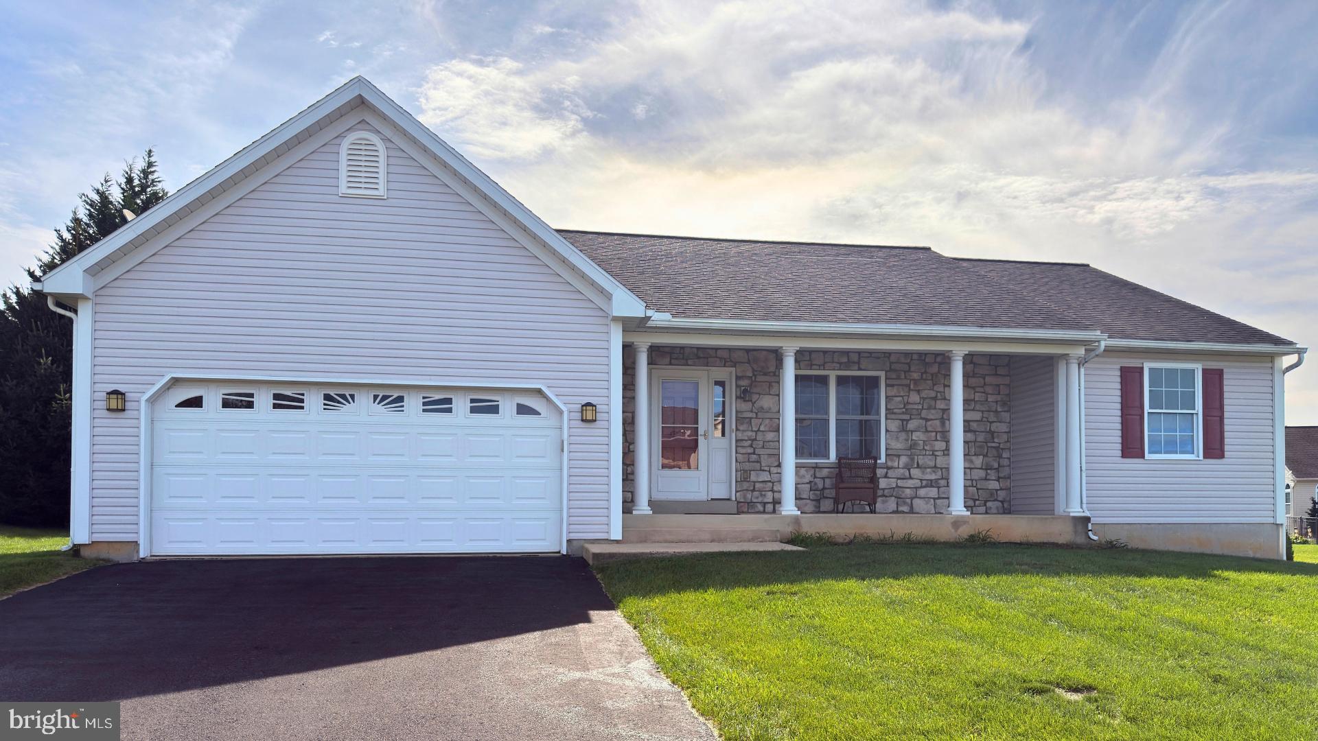12 OSWEGO LANE