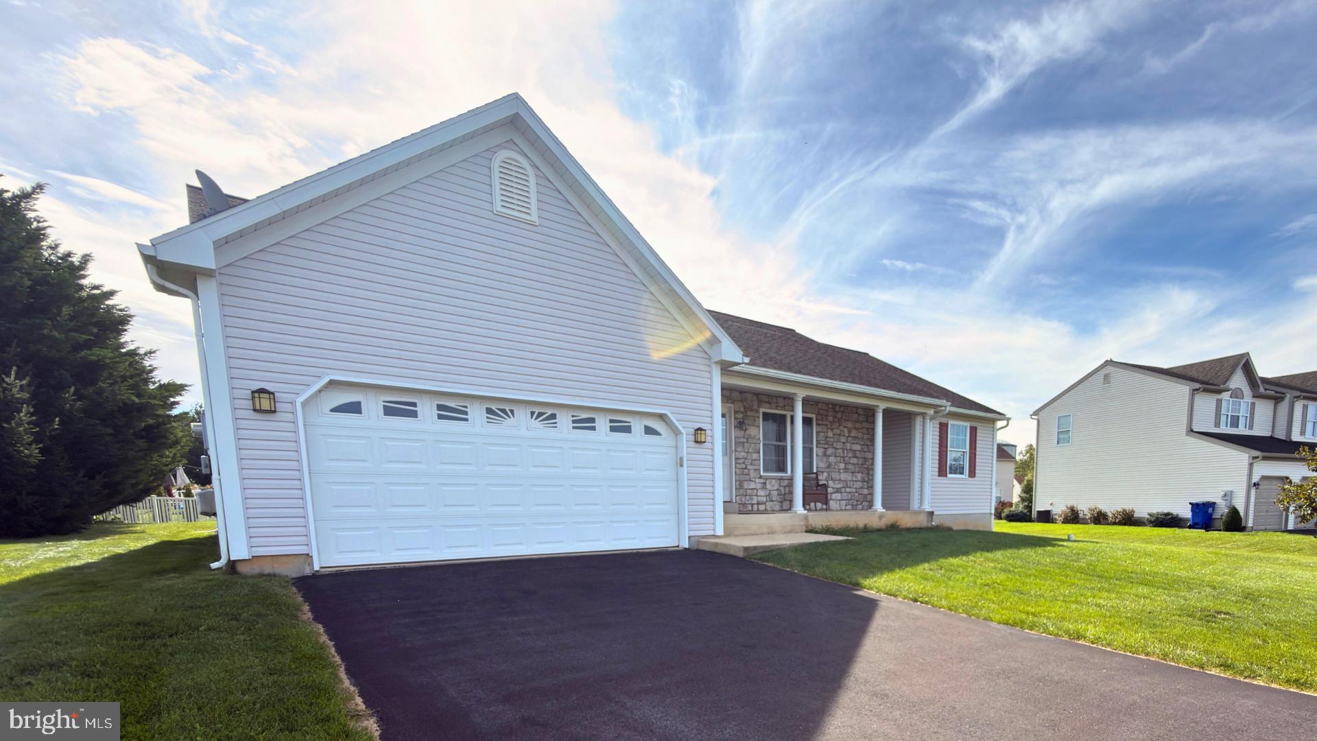 12 OSWEGO LANE