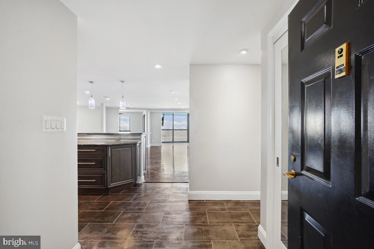 MONTEBELLO - Residential