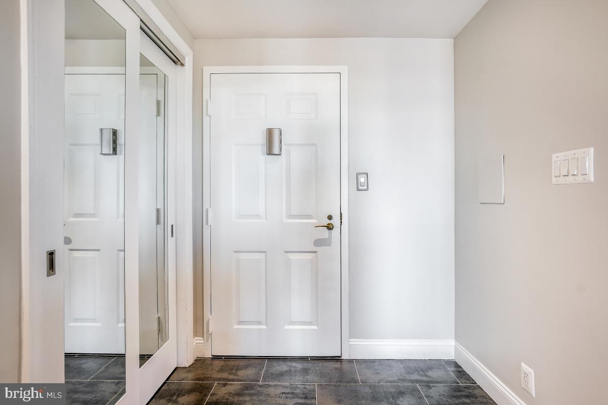 MONTEBELLO - Residential