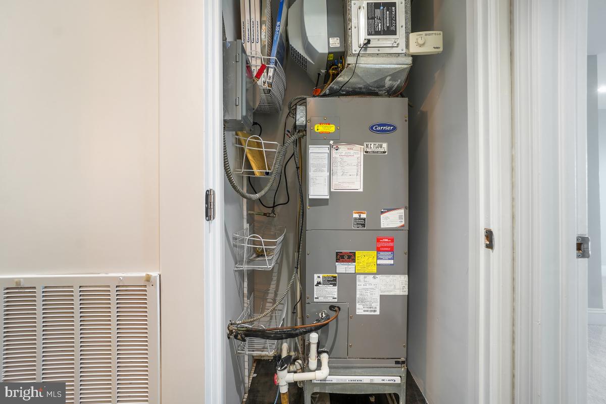 MONTEBELLO - Residential