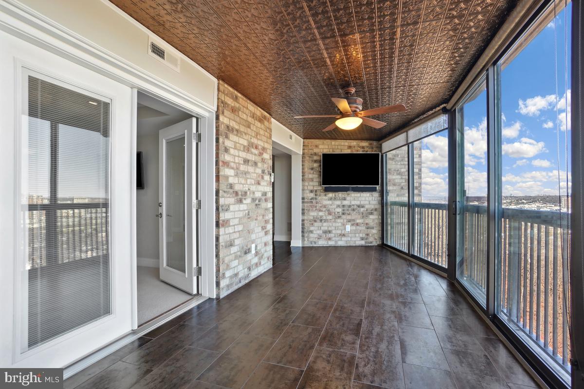 MONTEBELLO - Residential