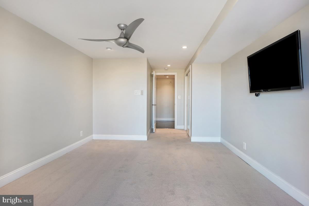 MONTEBELLO - Residential