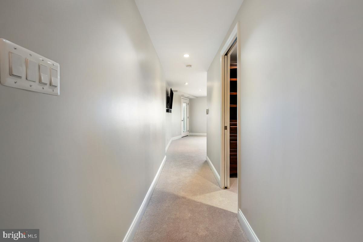 MONTEBELLO - Residential