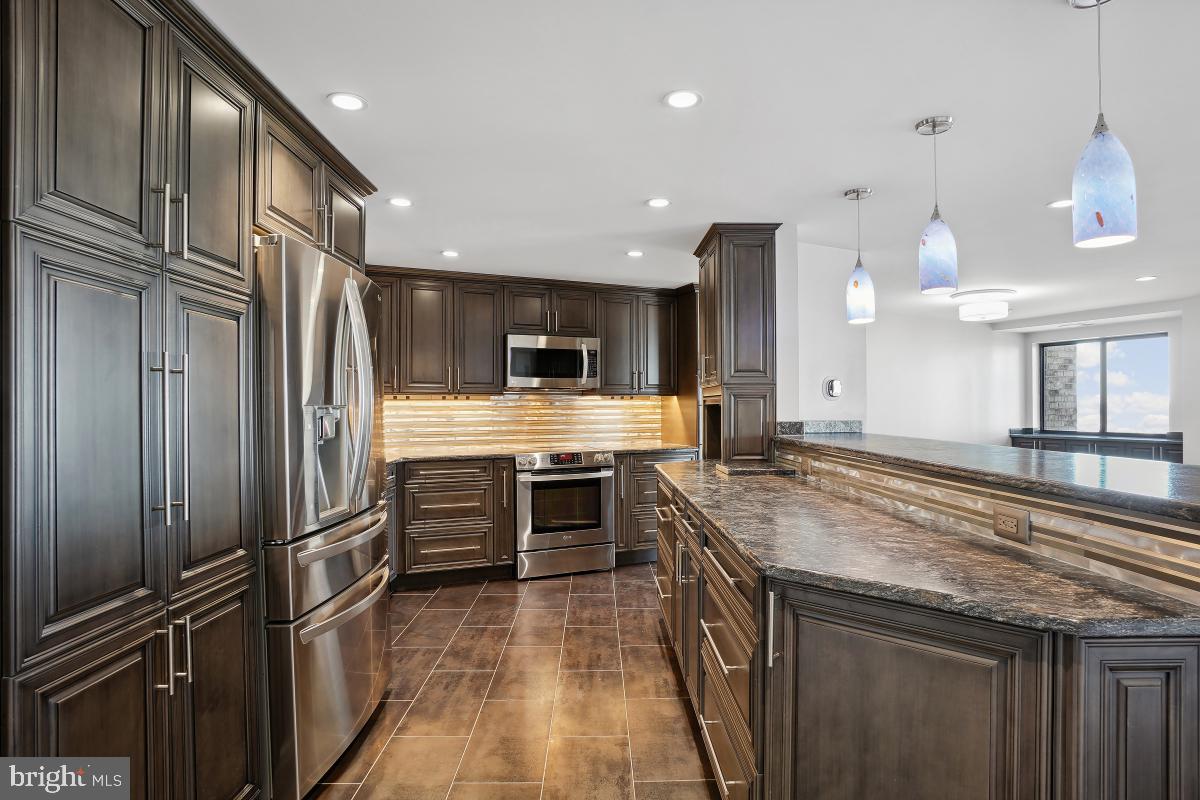 MONTEBELLO - Residential