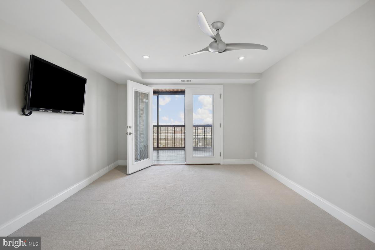 MONTEBELLO - Residential