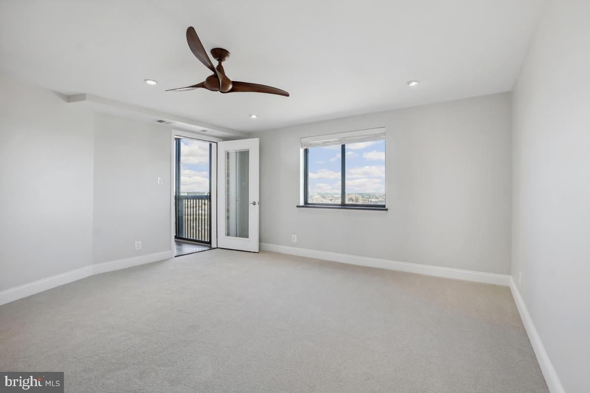 MONTEBELLO - Residential