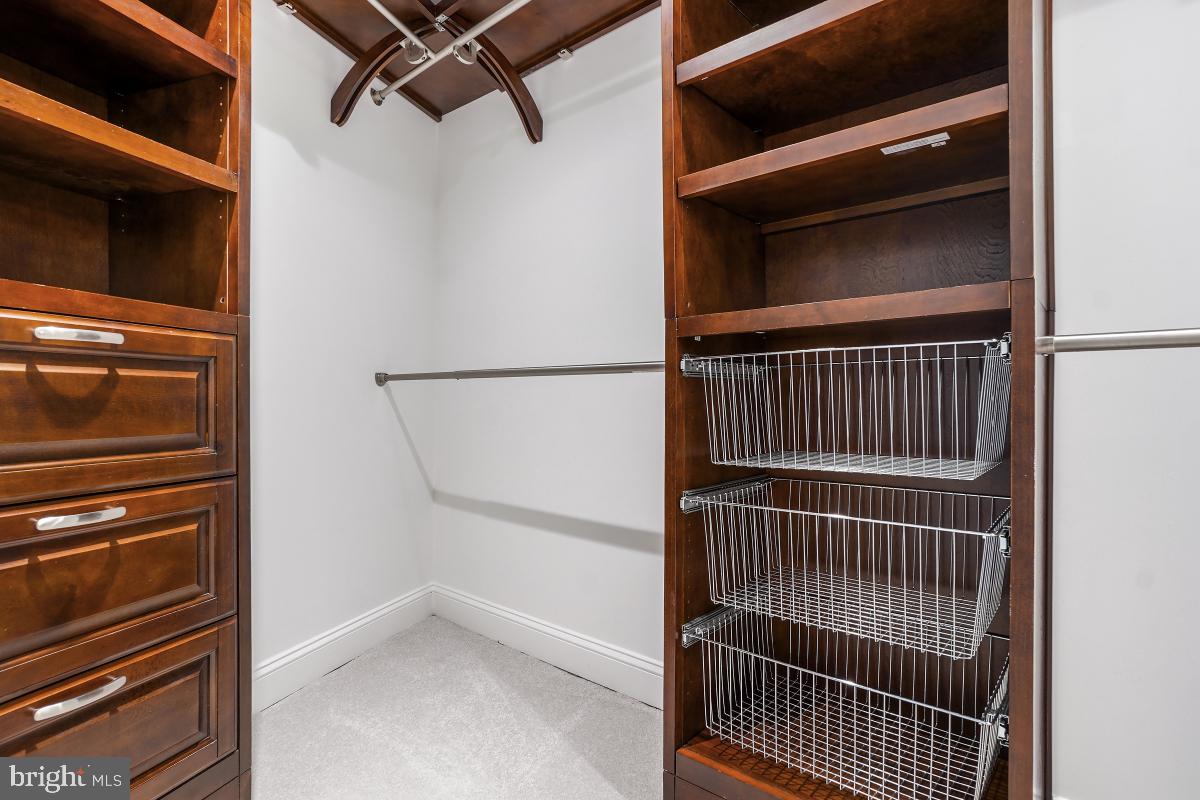 MONTEBELLO - Residential