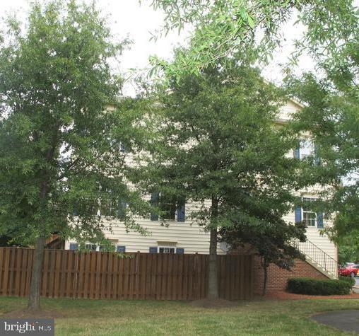 COLONNADE AT DULLES - Residential Lease