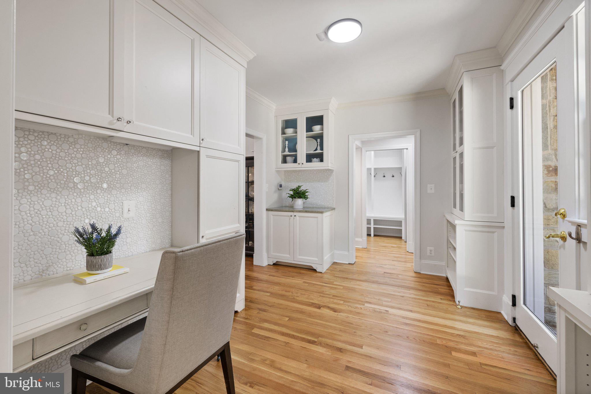 COUNTRY CLUB - Residential