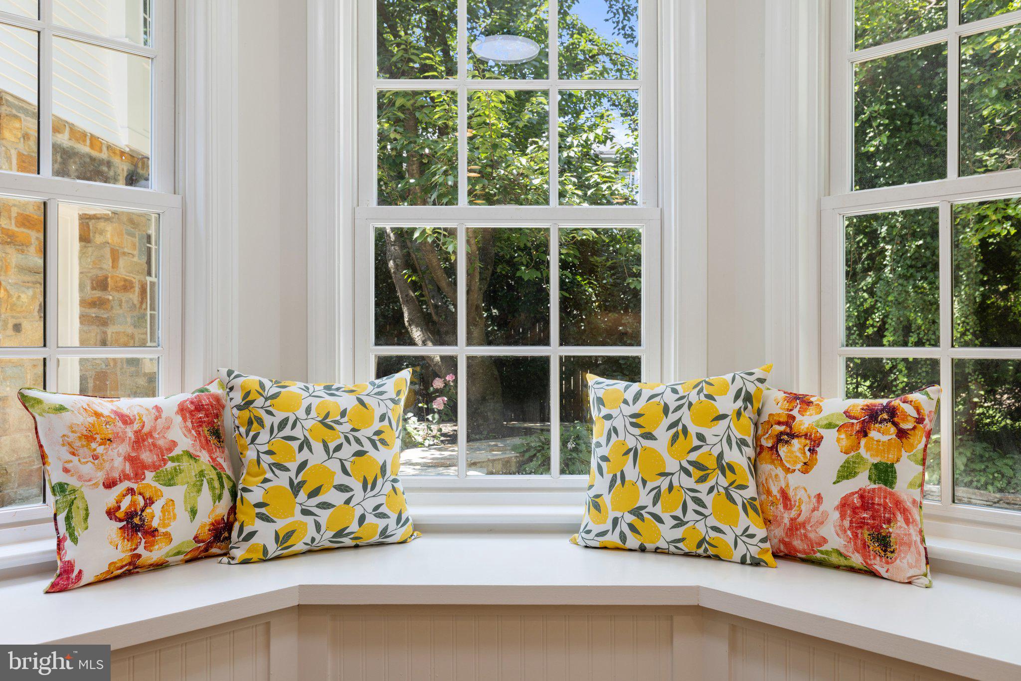 COUNTRY CLUB - Residential