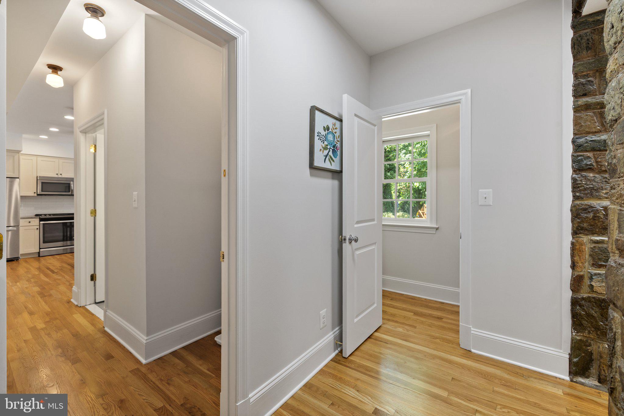 COUNTRY CLUB - Residential