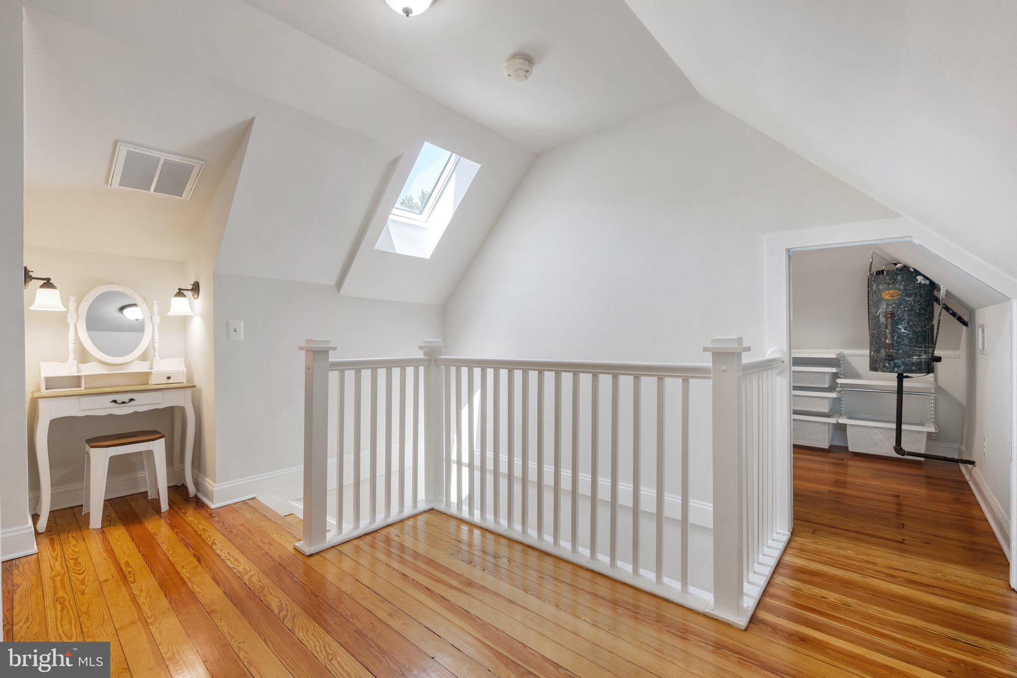 COUNTRY CLUB - Residential