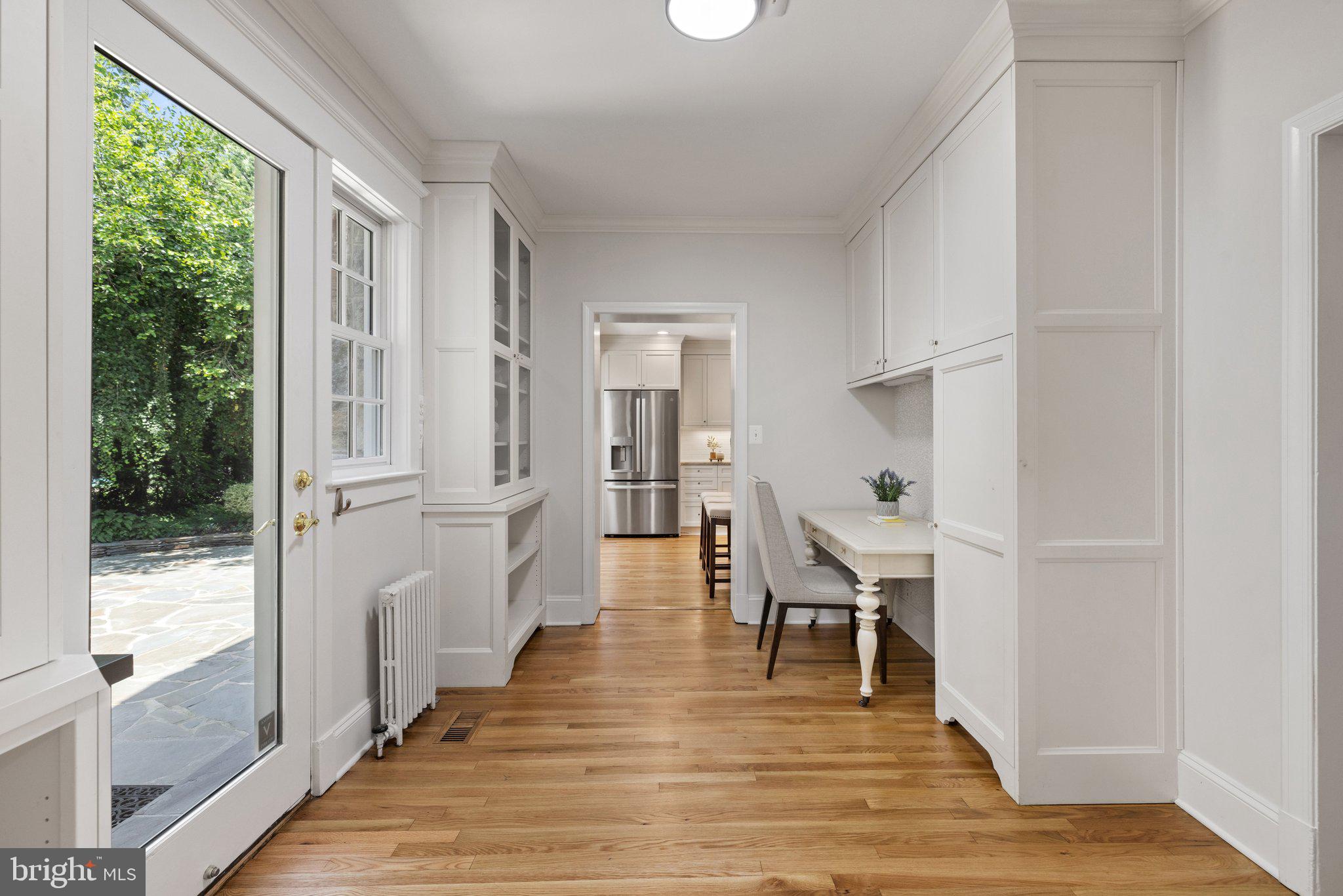 COUNTRY CLUB - Residential