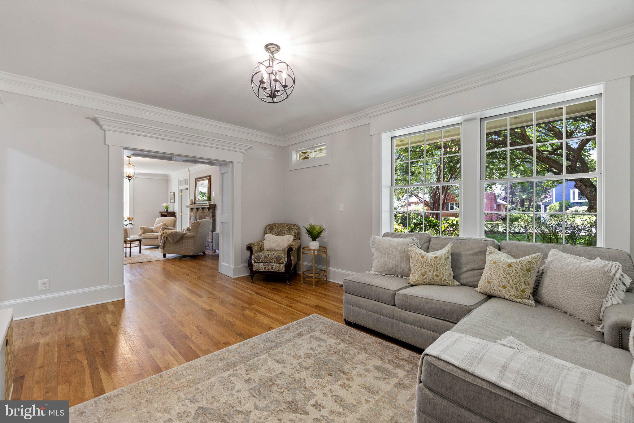 COUNTRY CLUB - Residential