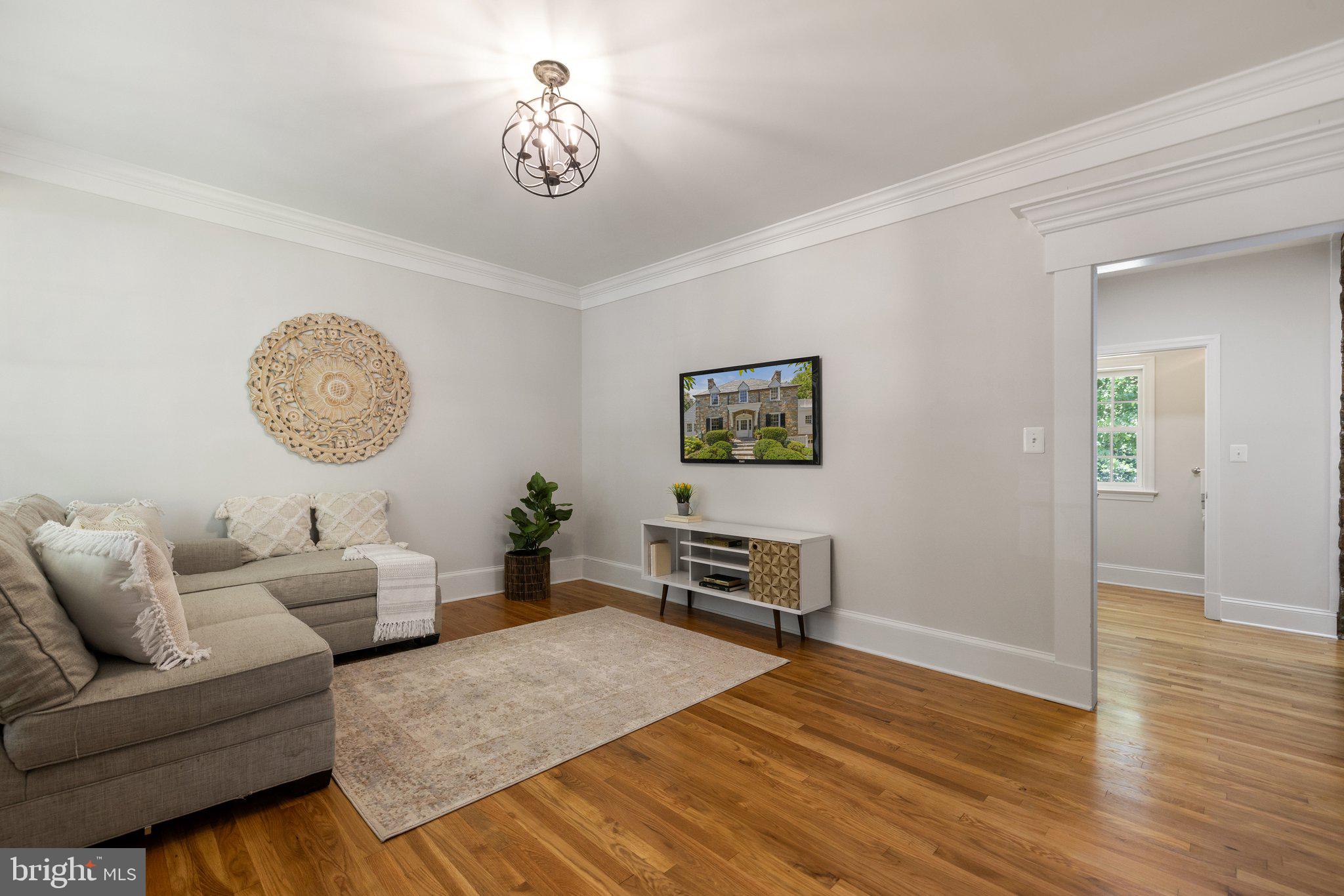 COUNTRY CLUB - Residential