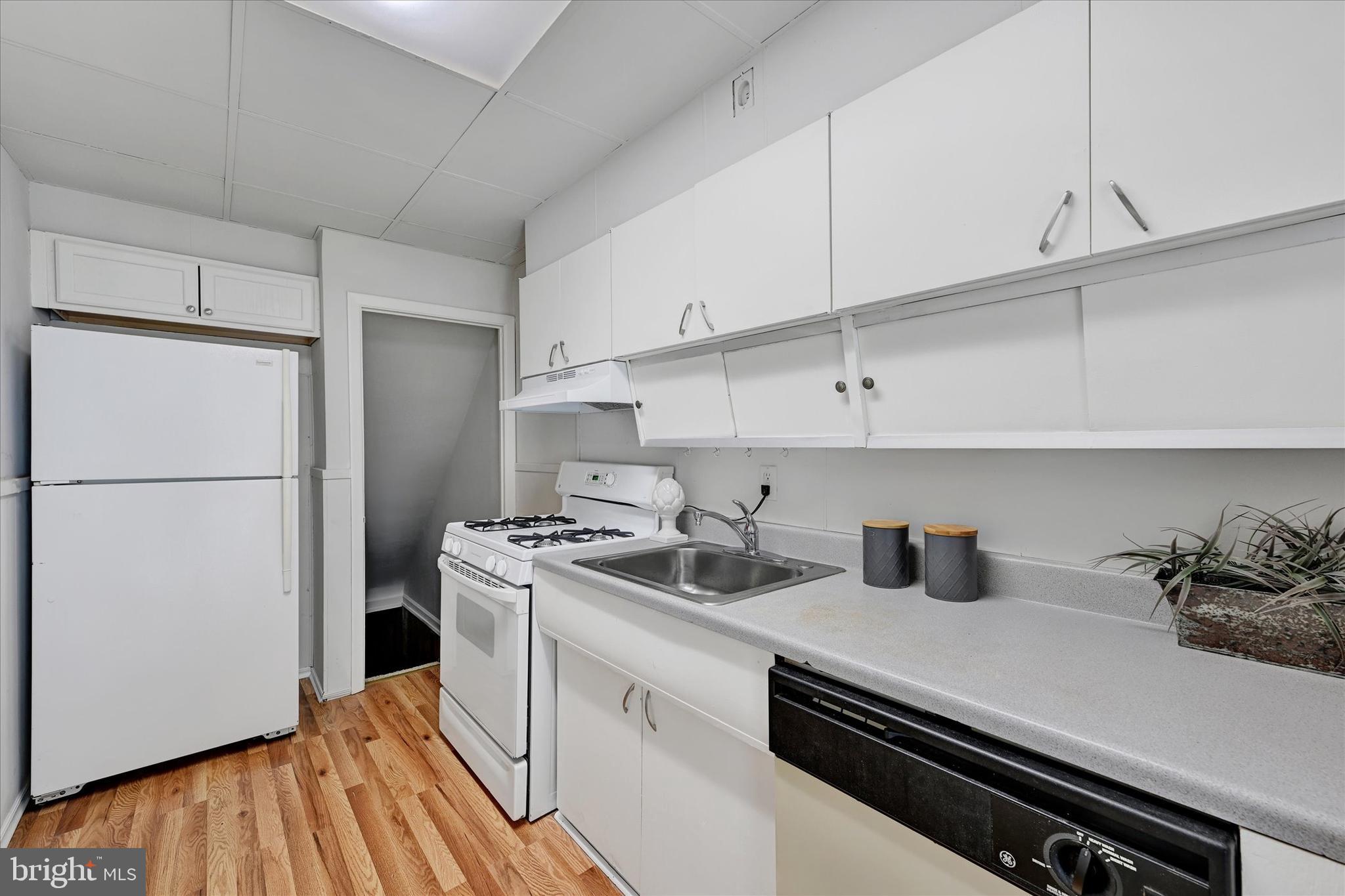 FRIENDSHIP GARDENS - Residential