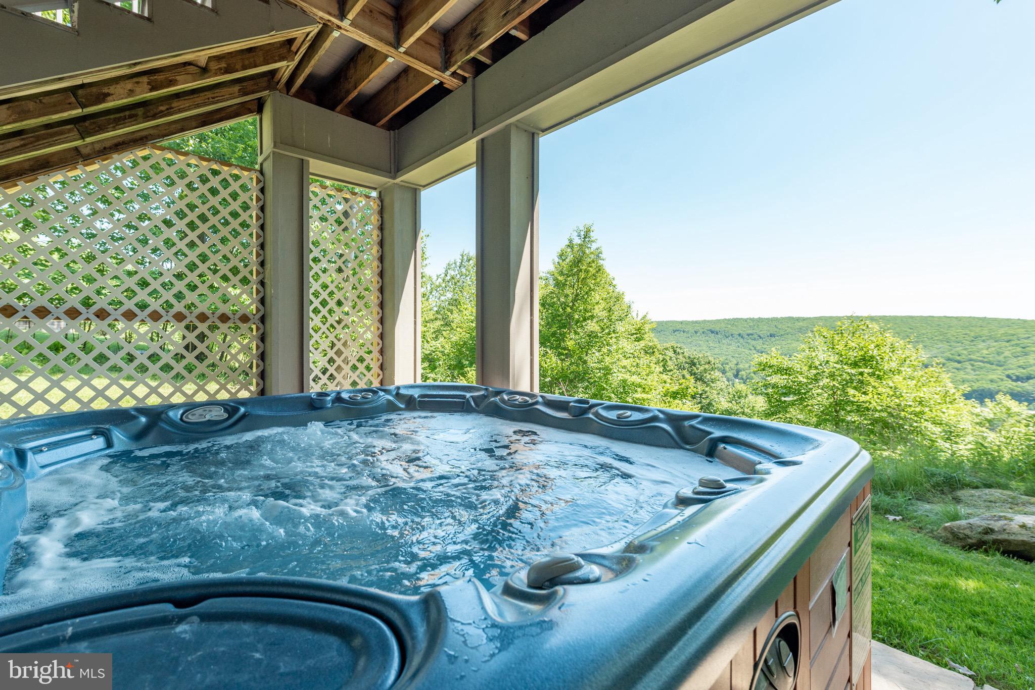 DEEP CREEK HIGHLANDS - Residential