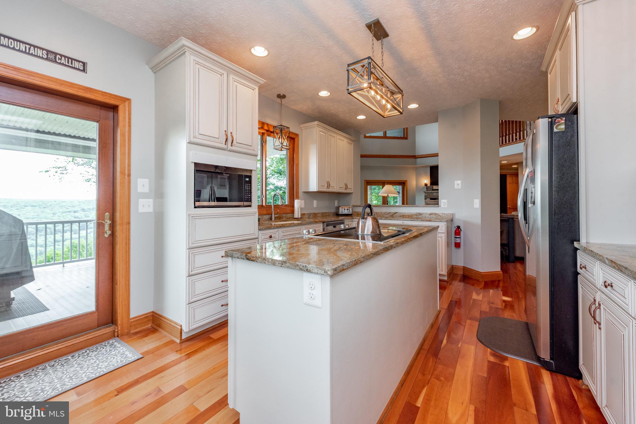 DEEP CREEK HIGHLANDS - Residential