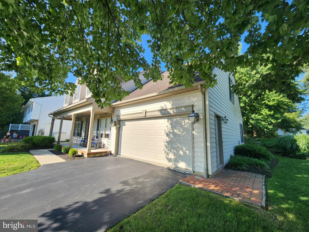 342 N LOCUST STREET