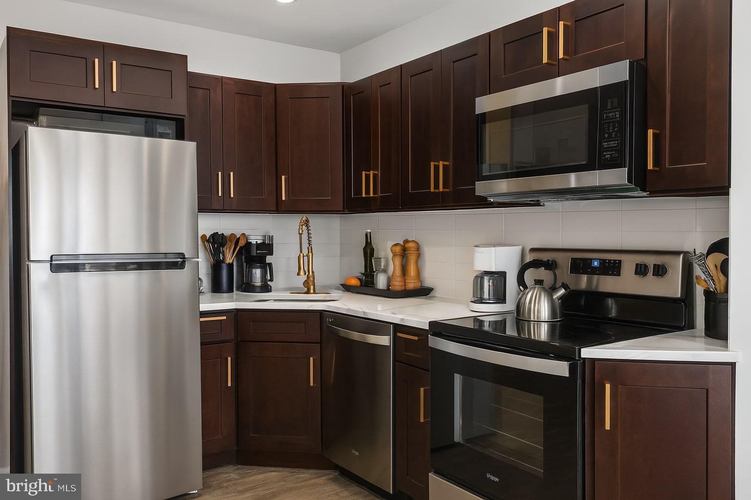 NORRIS SQUARE - Residential