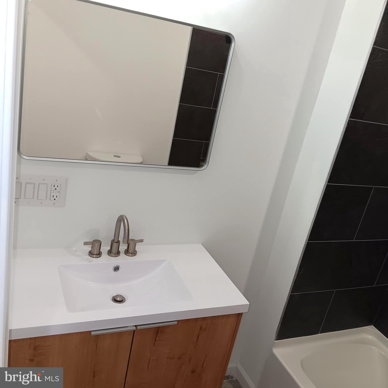 NORRIS SQUARE - Residential