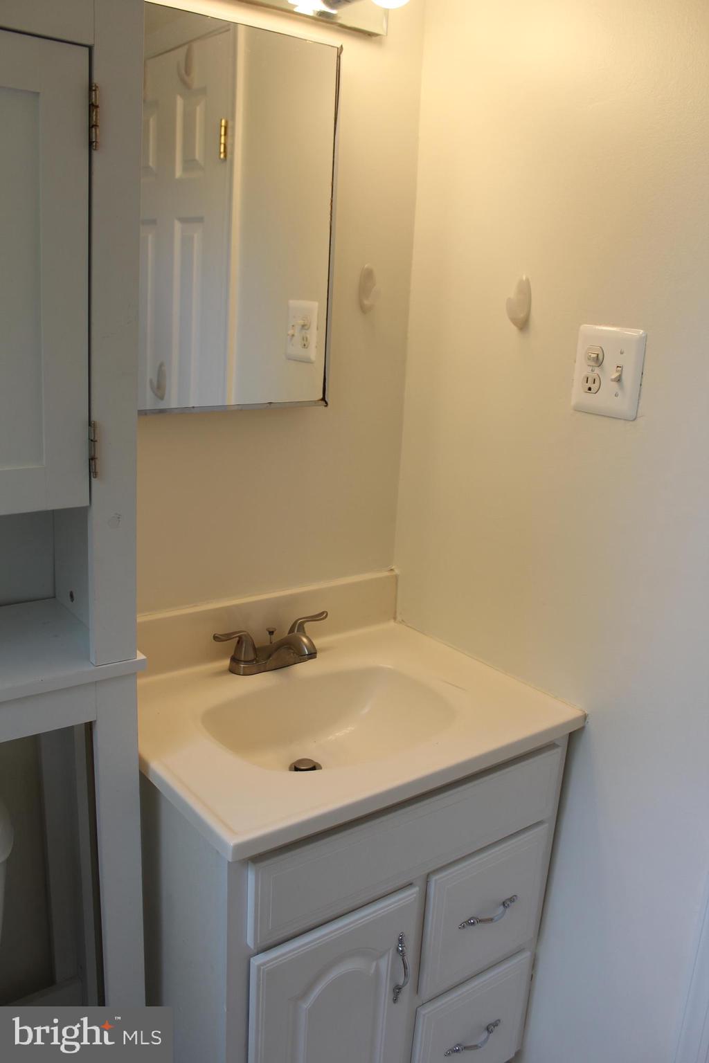 DOMINION HILLS - Residential Lease