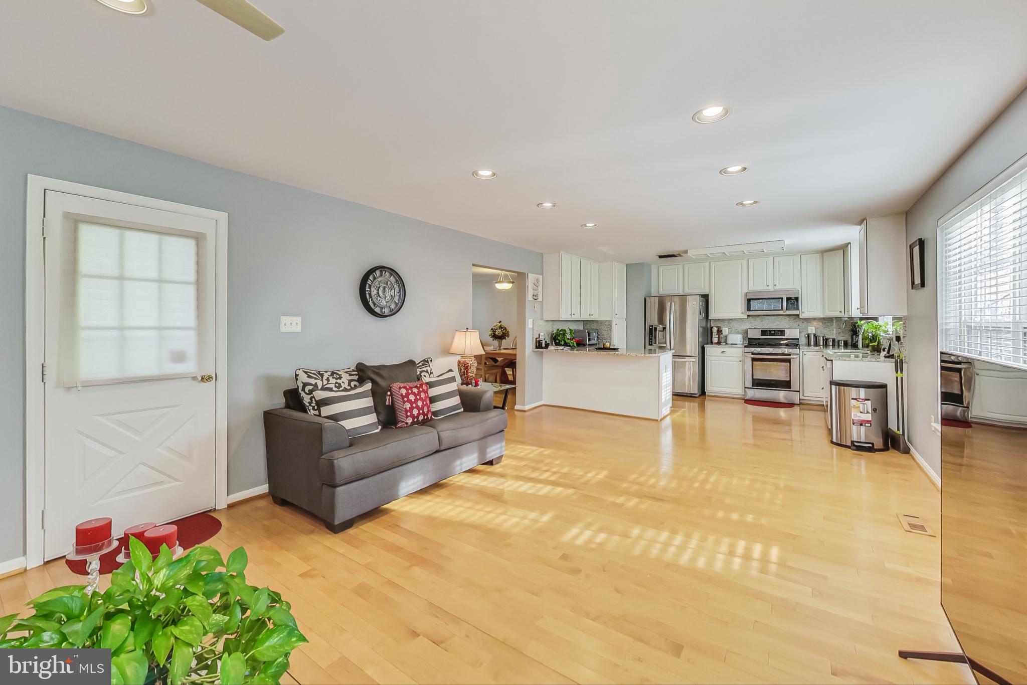 GOLDSBOROUGH MANOR - Residential