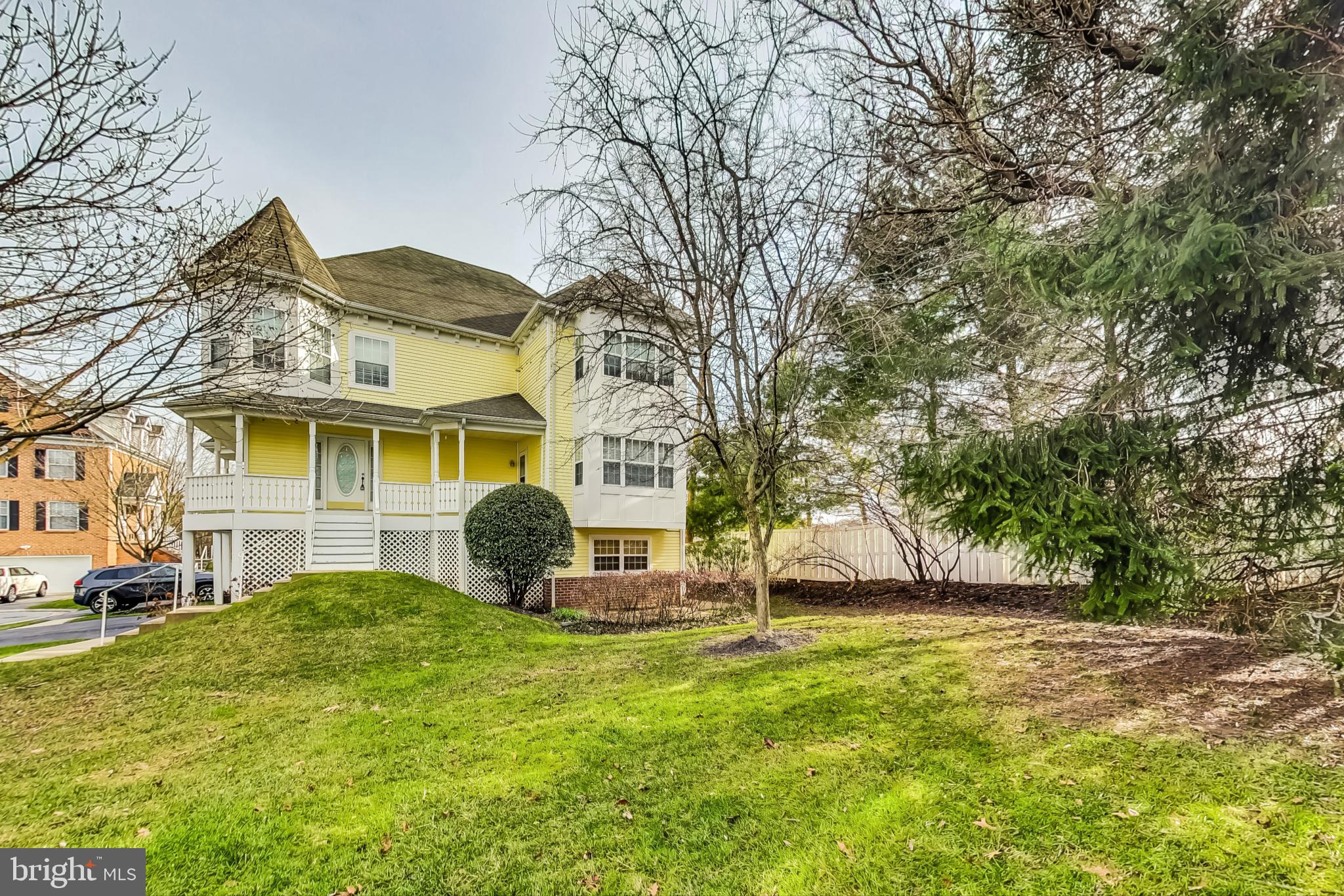 GOLDSBOROUGH MANOR - Residential