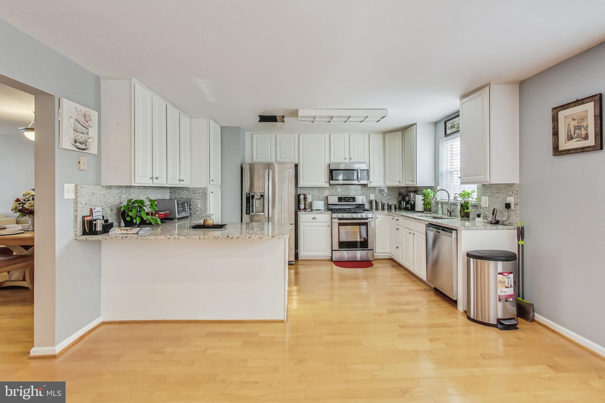 GOLDSBOROUGH MANOR - Residential