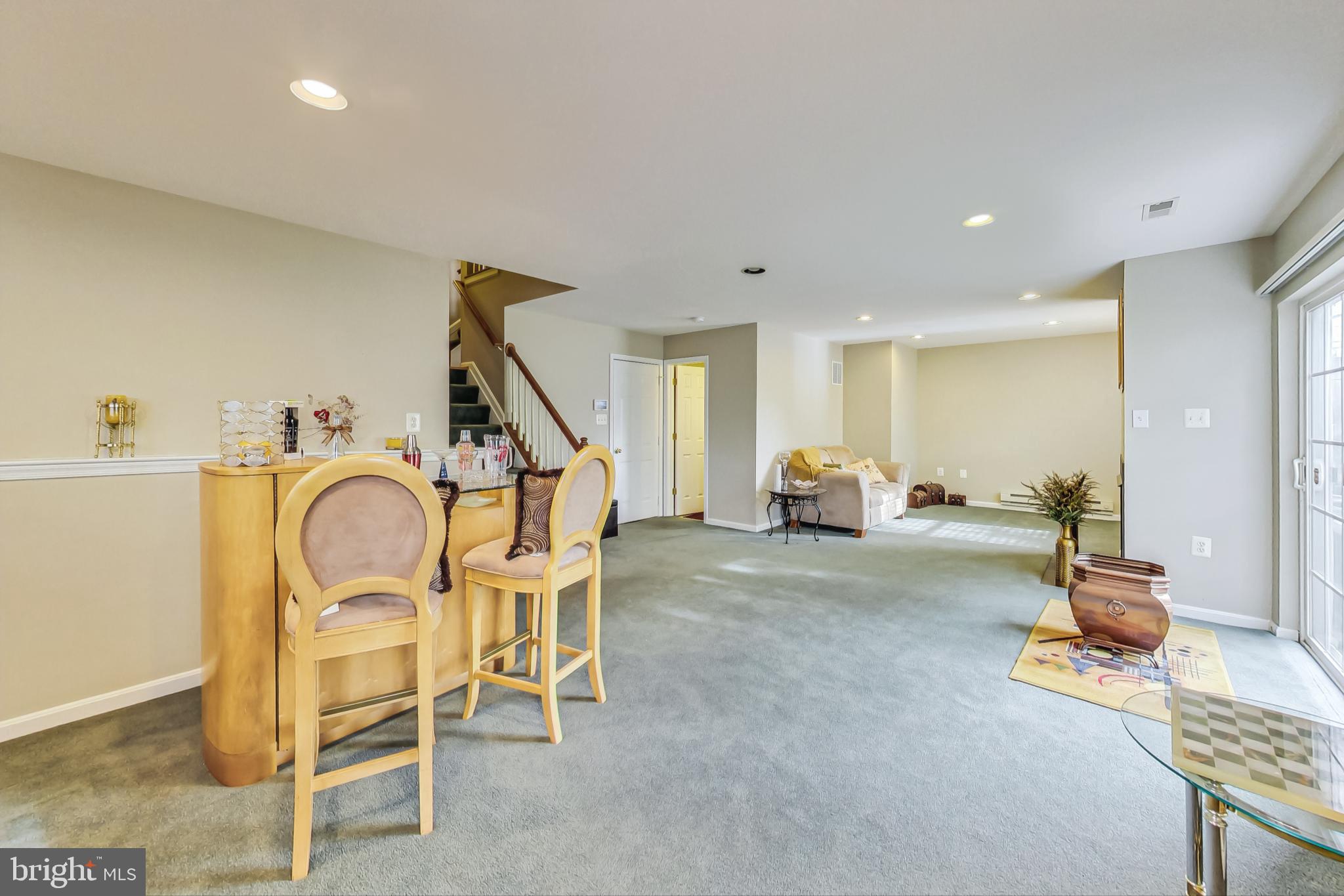 GOLDSBOROUGH MANOR - Residential