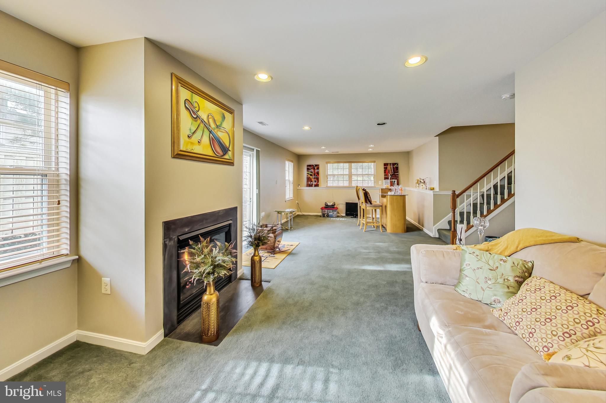 GOLDSBOROUGH MANOR - Residential