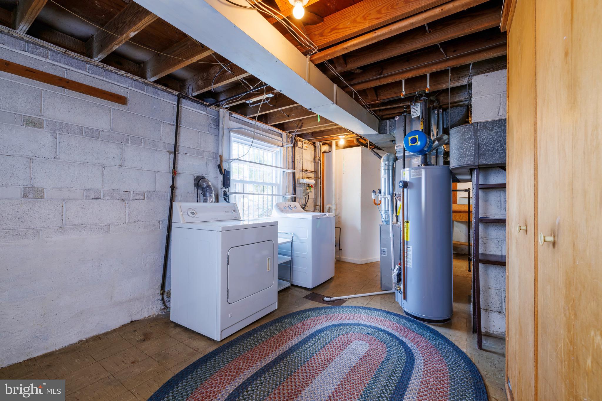 NEW CARROLLTON - Residential