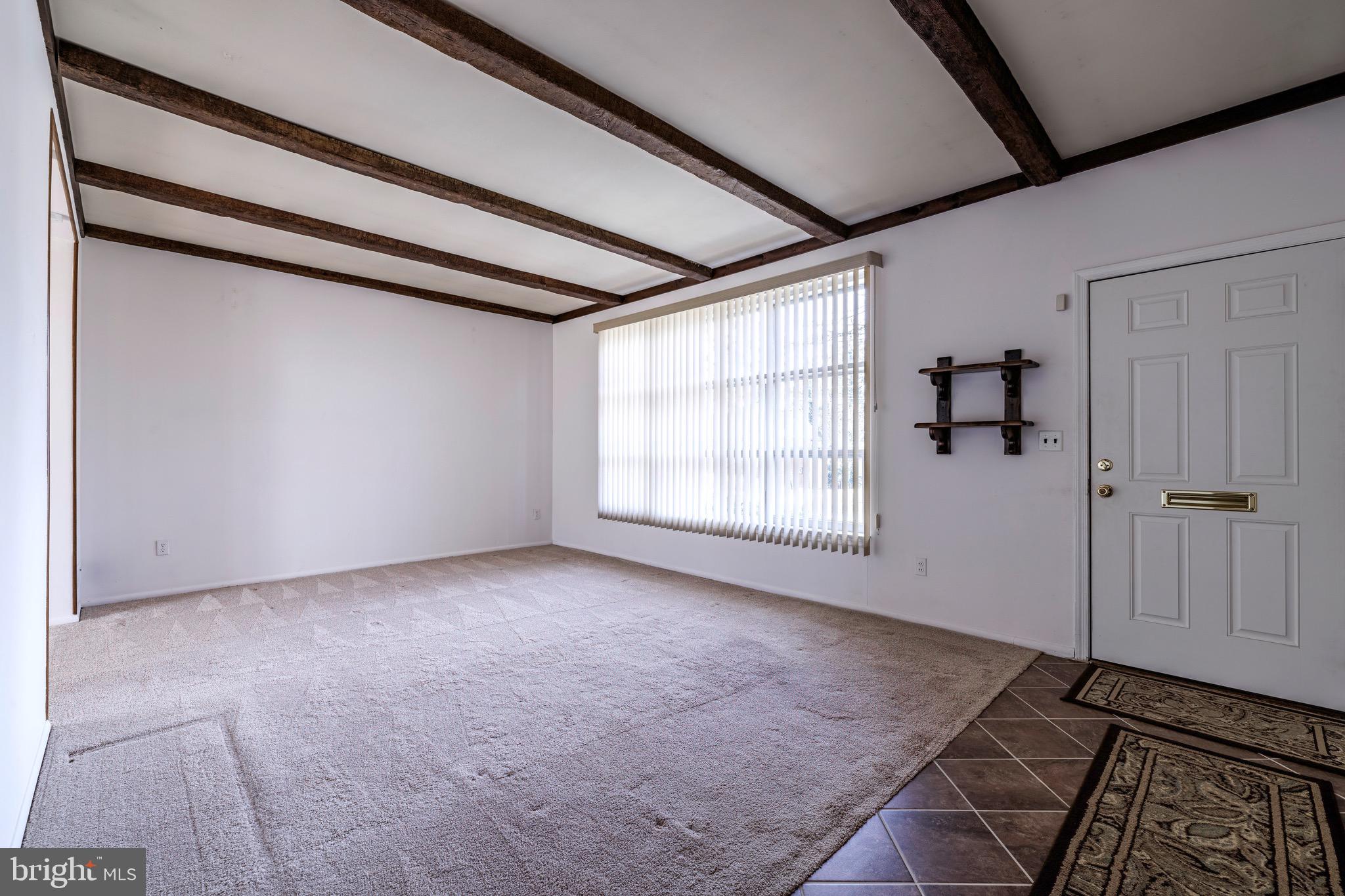 NEW CARROLLTON - Residential