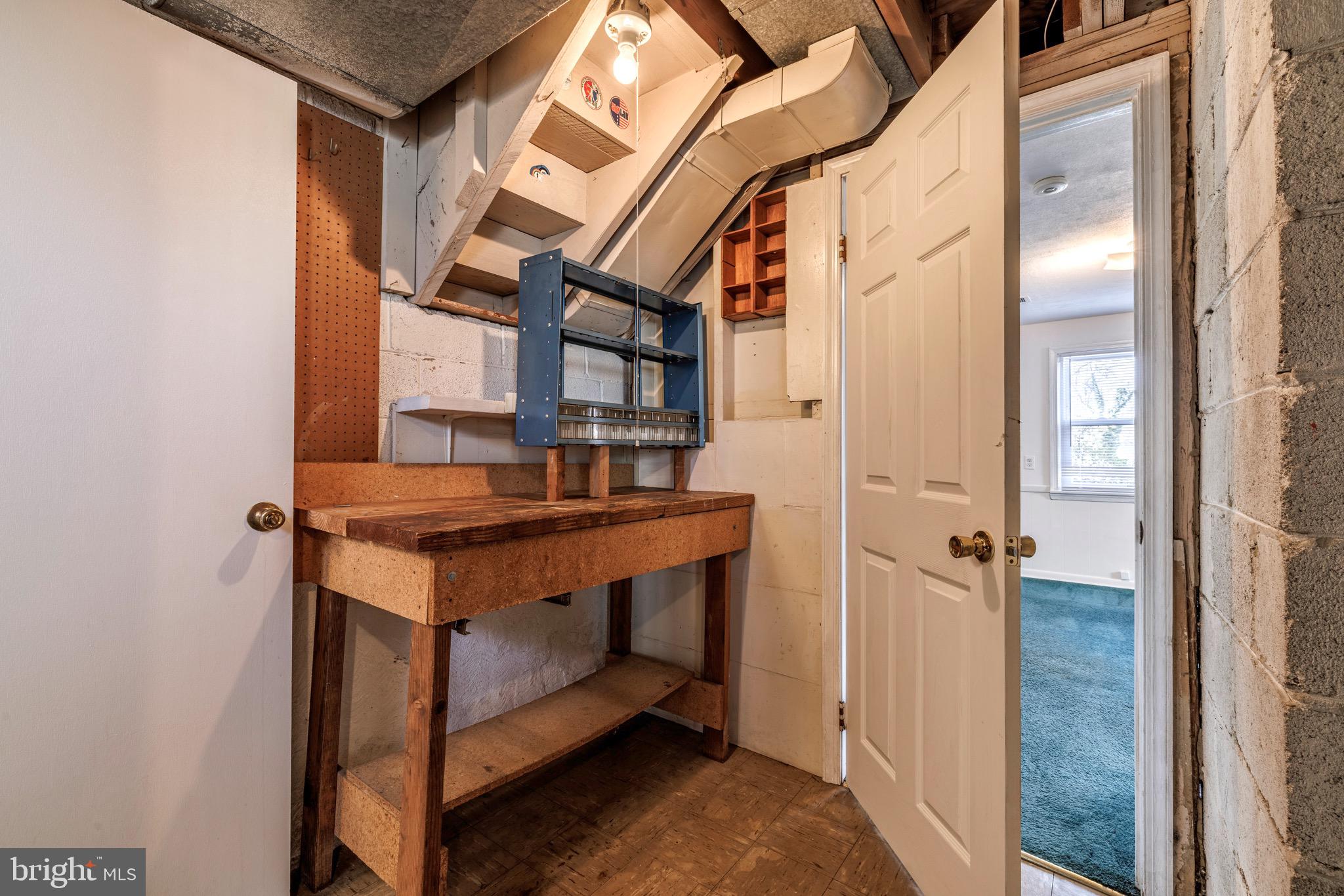 NEW CARROLLTON - Residential