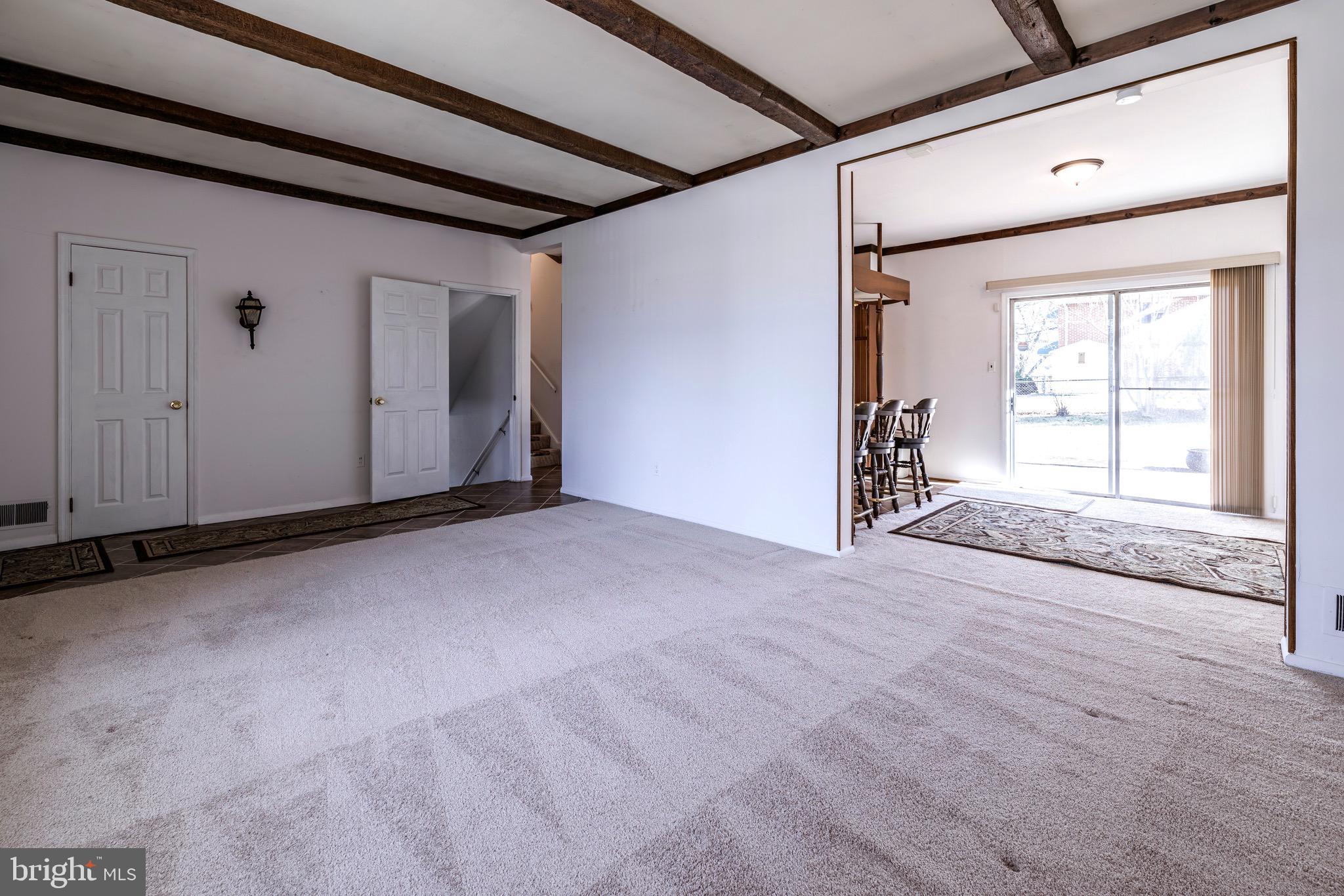 NEW CARROLLTON - Residential