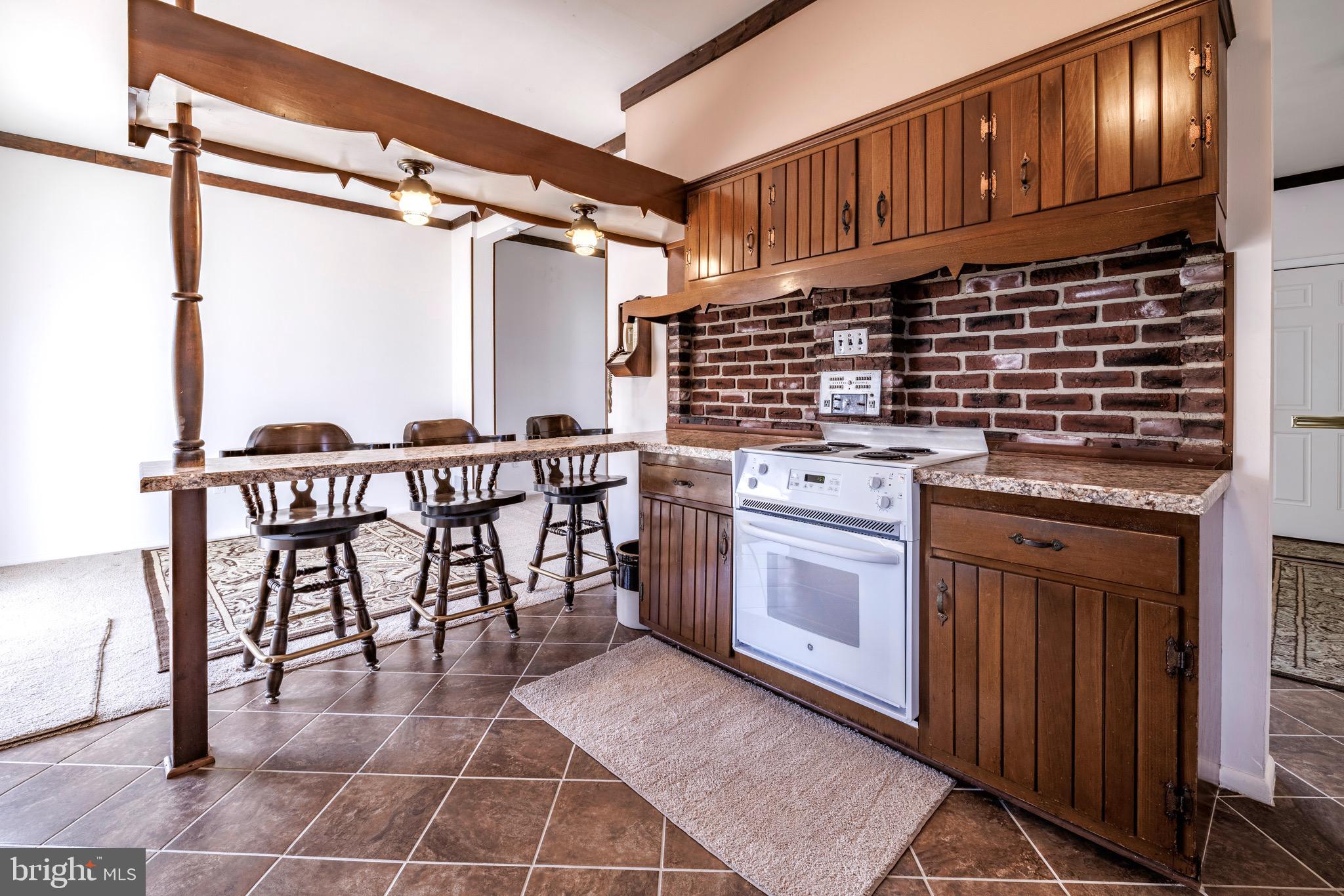 NEW CARROLLTON - Residential