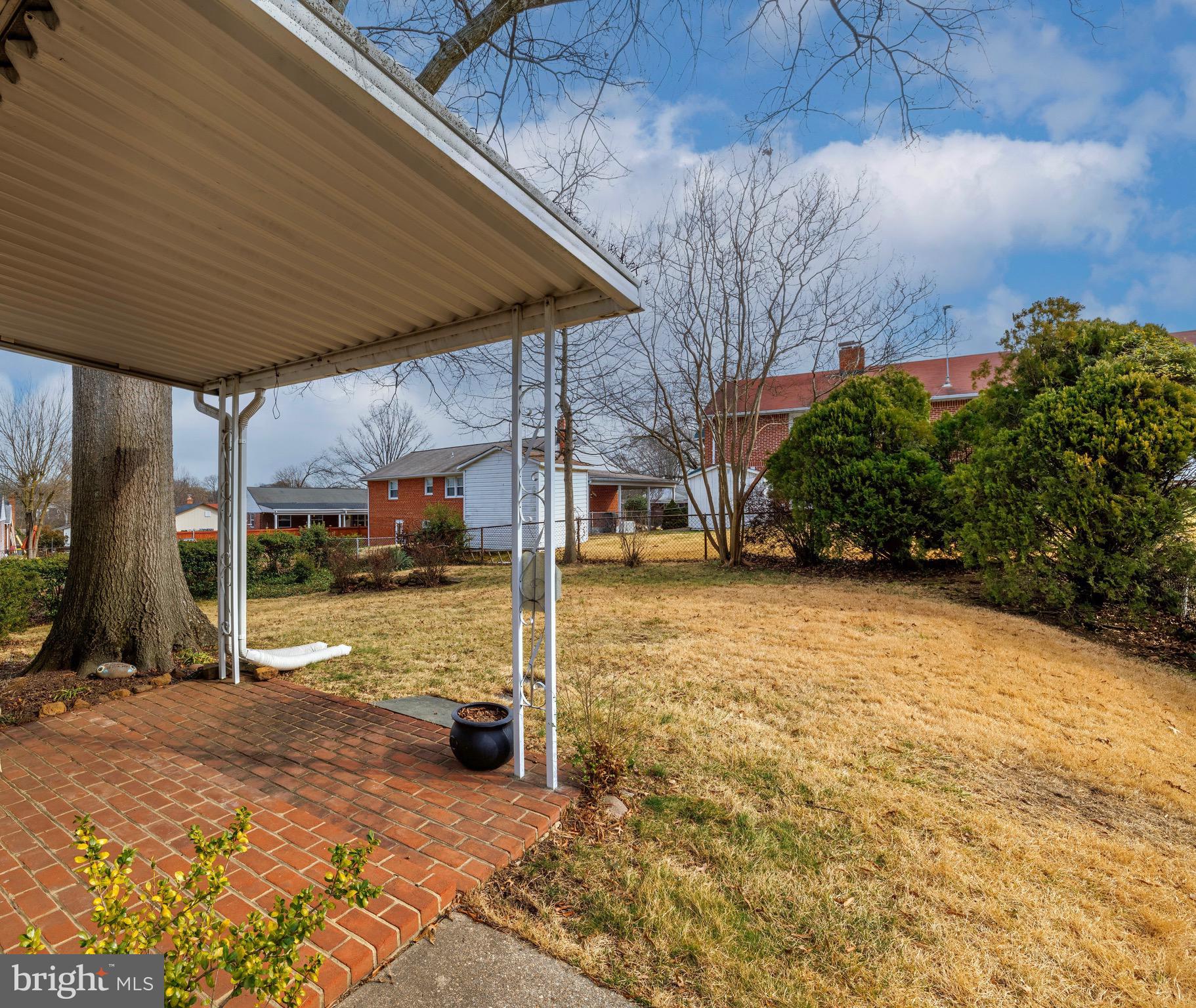 NEW CARROLLTON - Residential