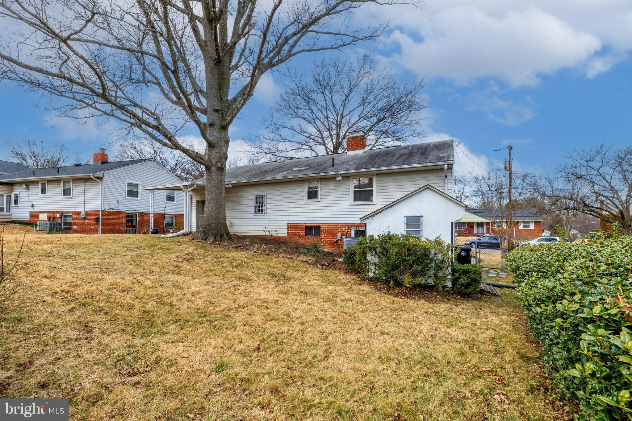 NEW CARROLLTON - Residential