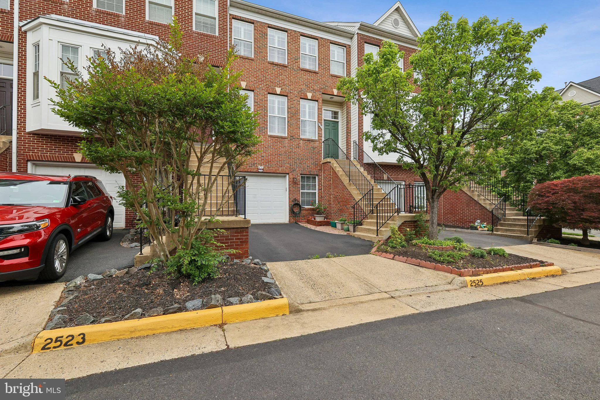 2525 James Madison Circle