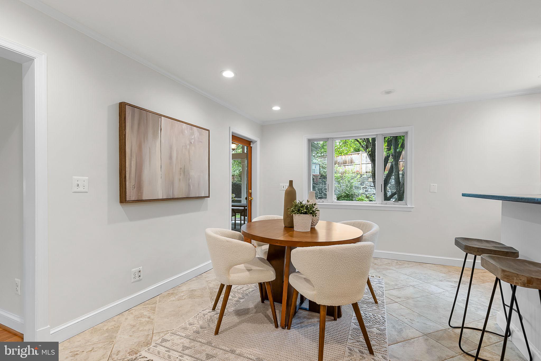 CLOVER - Residential