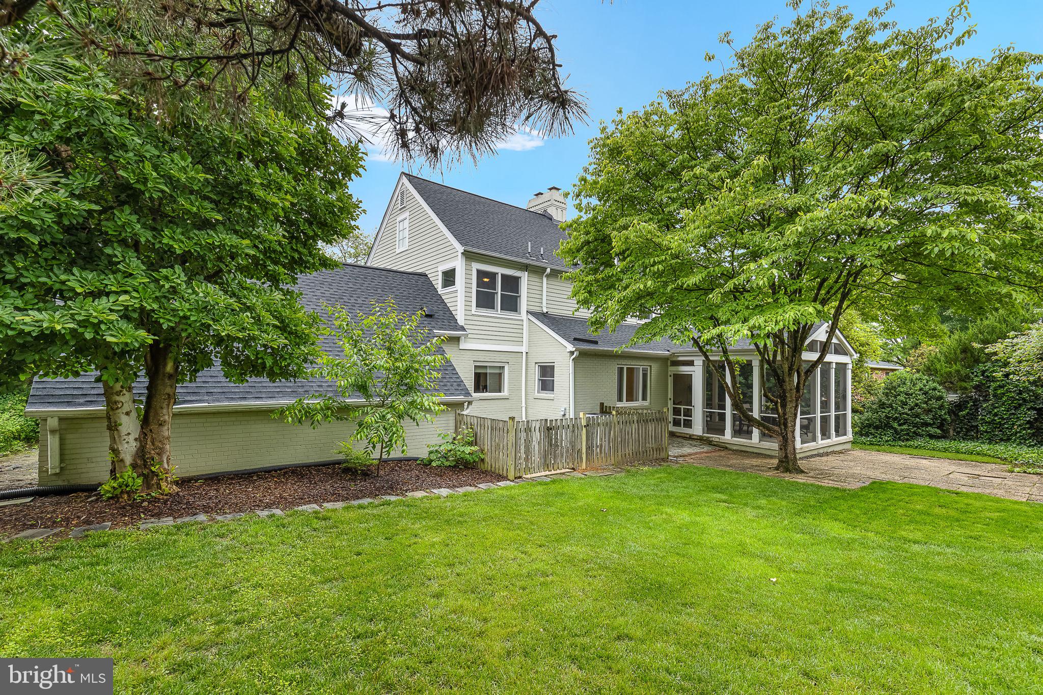 CLOVER - Residential