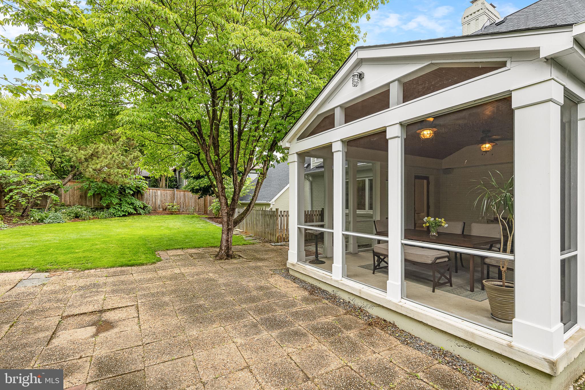 CLOVER - Residential