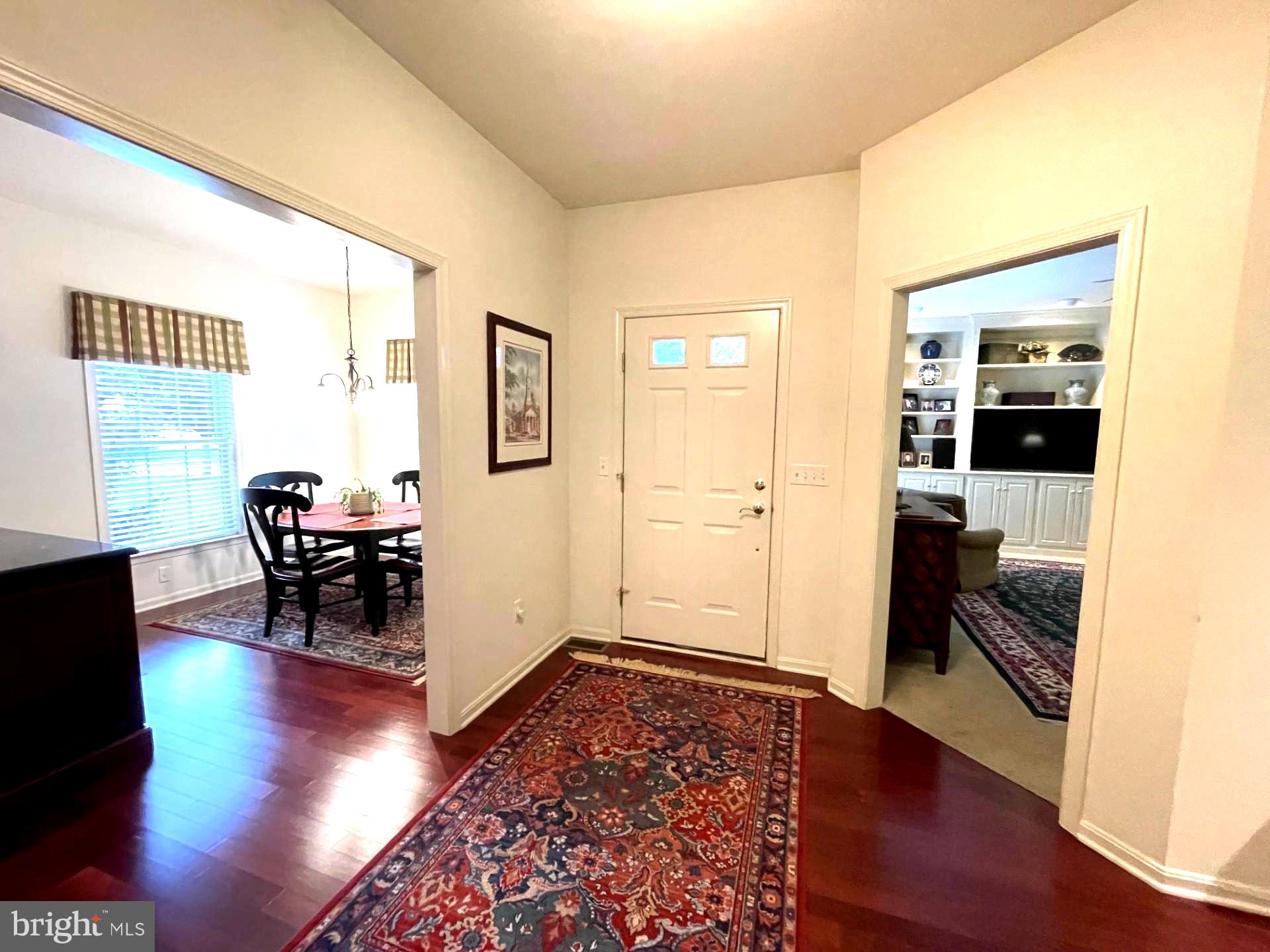 856 MEADOW COURT
