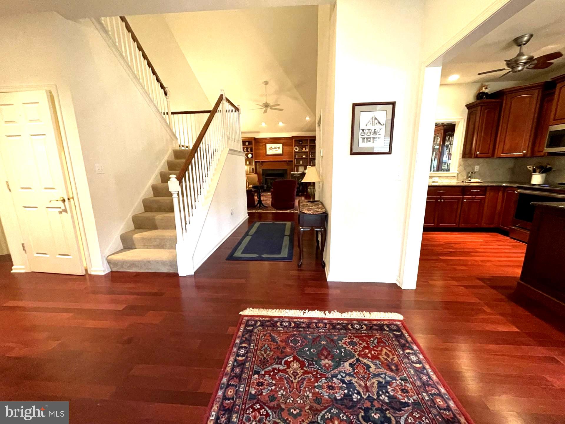 856 MEADOW COURT