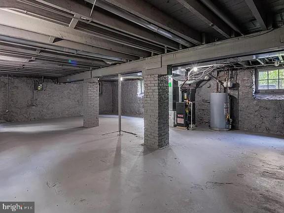 MOUNT WASHINGTON - Residential Lease