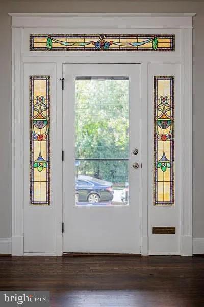 MOUNT WASHINGTON - Residential Lease