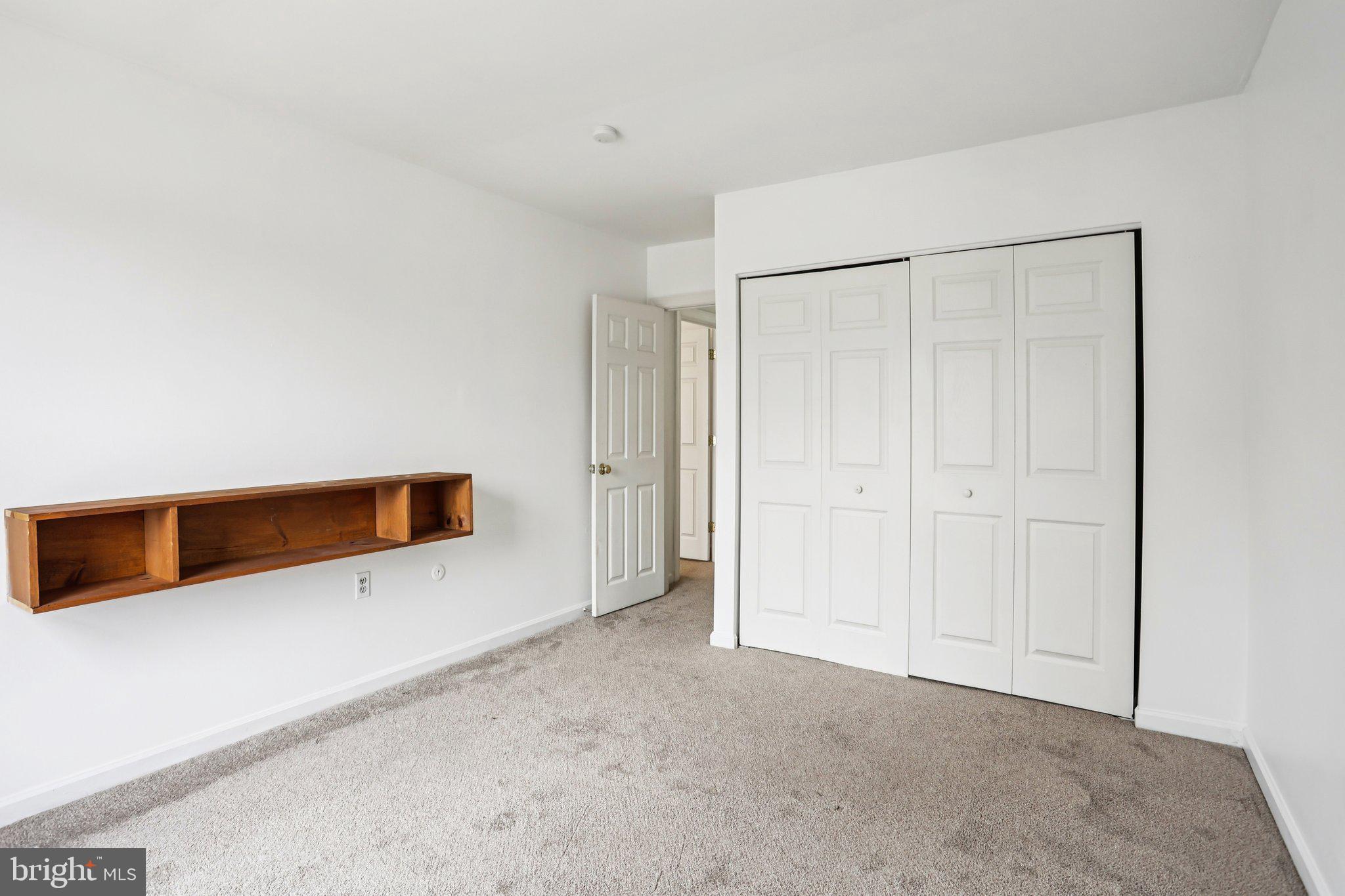 MIDDLETON PL - Residential